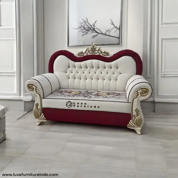 Luxury royal sofa, Classic Jepara carved chaise lounge sofa from solid teak wood with luxurious floral patterned fabric, elegant design for a living room or classic interior.